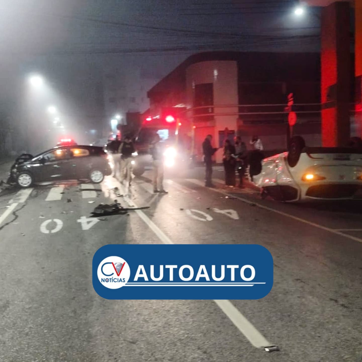Grave acidente entre dois veículos mobiliza equipe de resgate no centro de Campo Largo